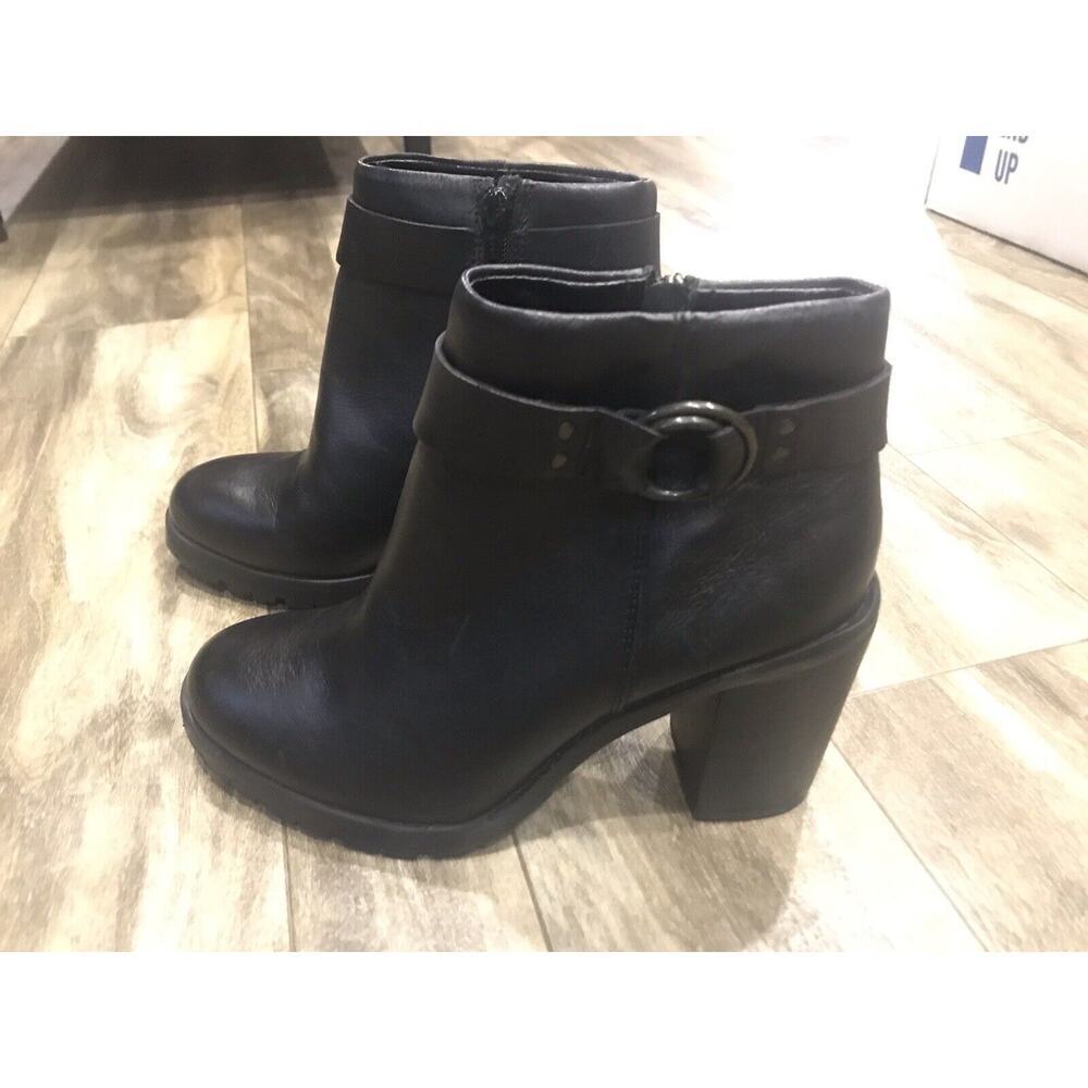 NEW W/Tag Crevo/Belk Women’s Black Leather Zip Up Ankle Boots Size 7.5